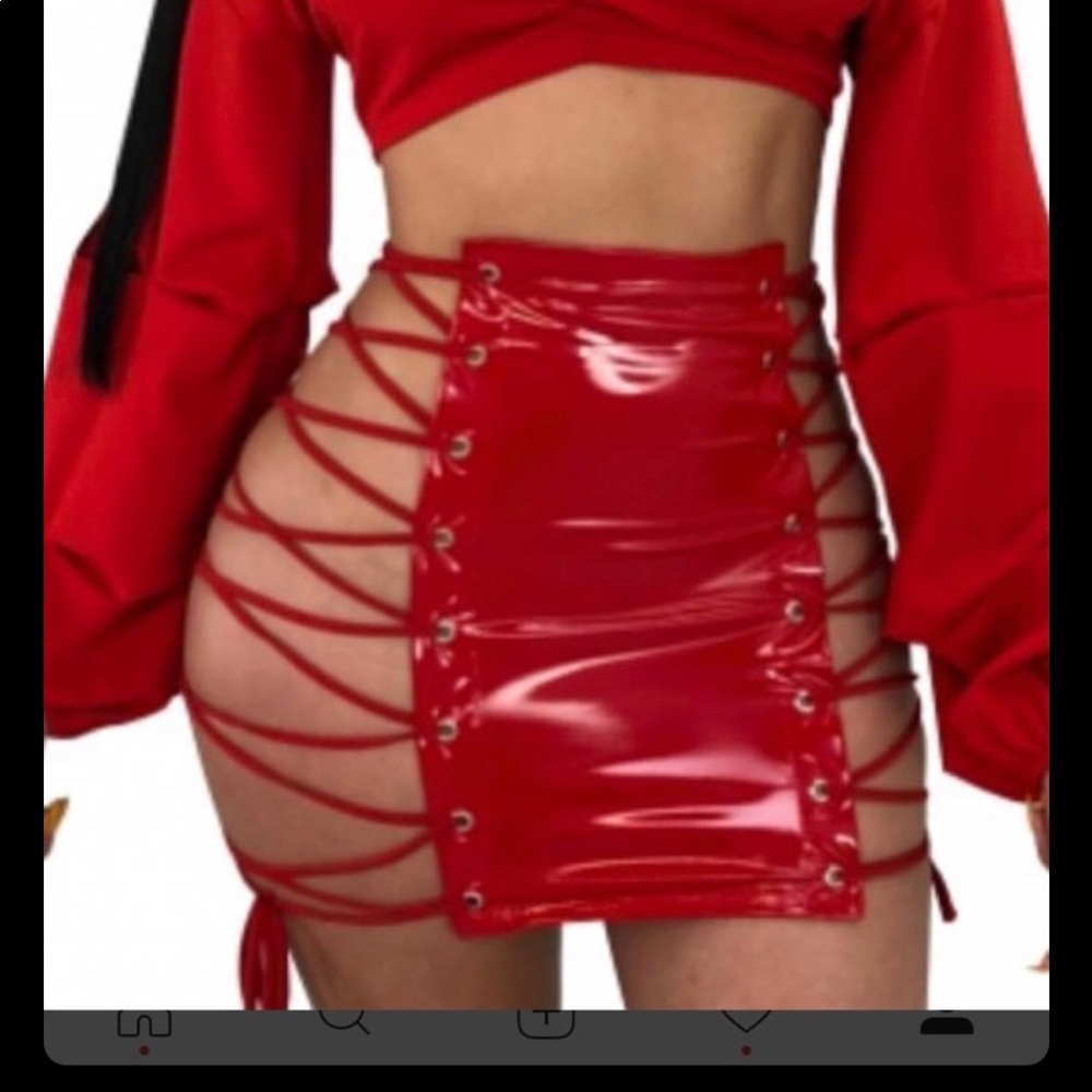 Patent leather black skirt
